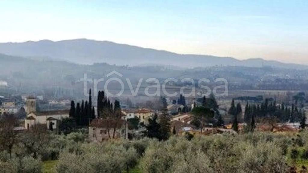 casa indipendente in vendita ad Arezzo in zona Antria