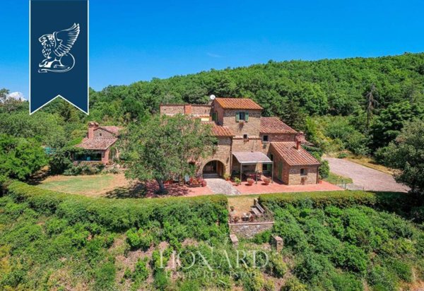 casa indipendente in vendita ad Arezzo in zona Antria