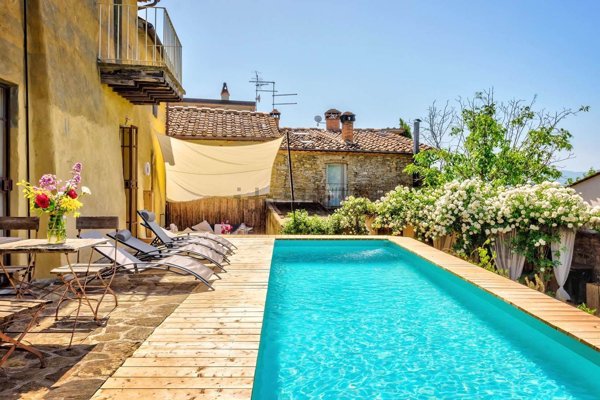 casa indipendente in vendita ad Arezzo