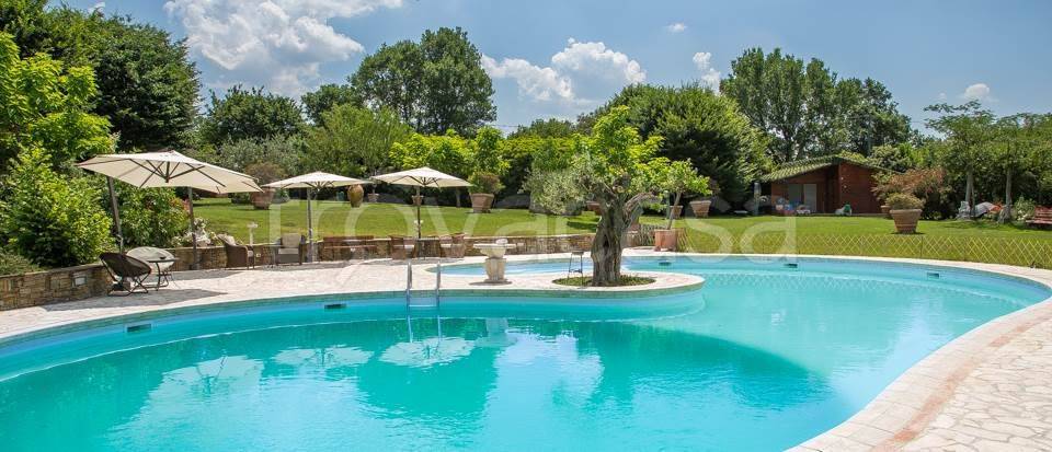 casa indipendente in vendita ad Arezzo in zona Pratantico-Indicatore