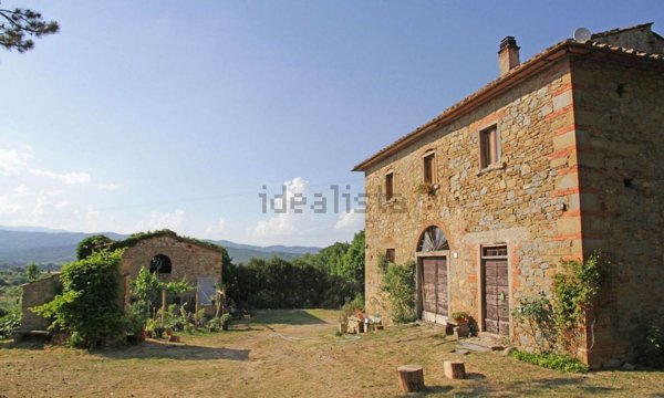 casa indipendente in vendita ad Arezzo in zona Centro Città