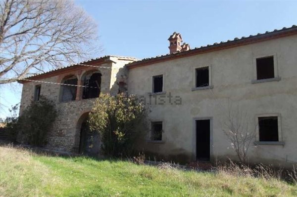casa indipendente in vendita ad Arezzo in zona Centro Città