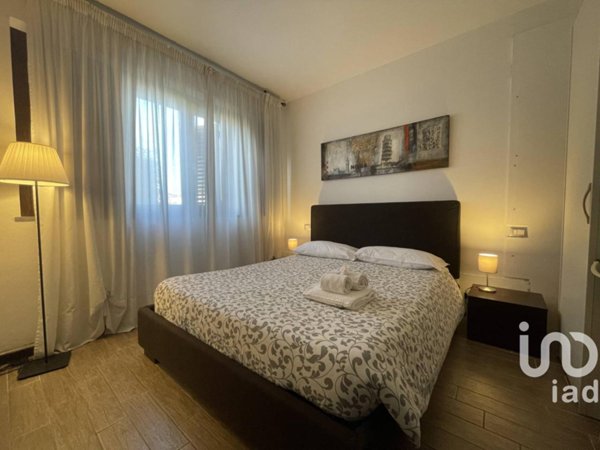 casa indipendente in vendita ad Arezzo in zona Quarata
