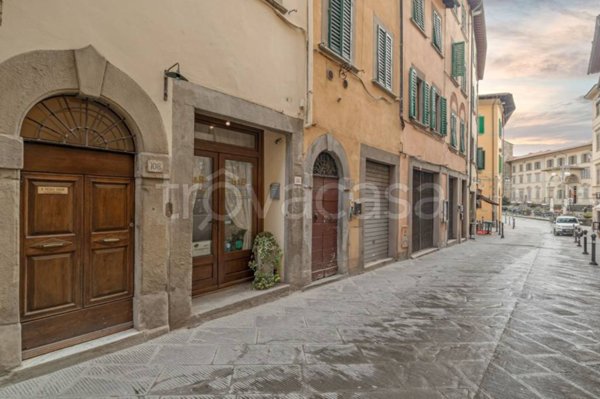 negozio in vendita ad Arezzo in zona Centro Città