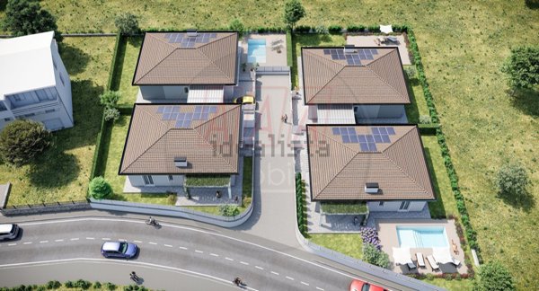 casa indipendente in vendita ad Arezzo in zona Agazzi