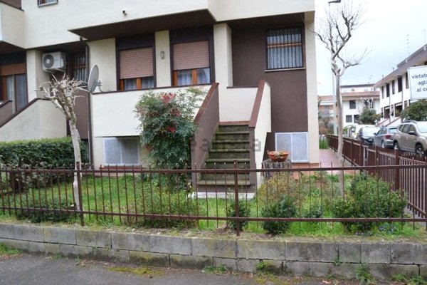 casa indipendente in vendita ad Arezzo in zona Fiorentina