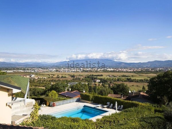 casa indipendente in vendita ad Arezzo