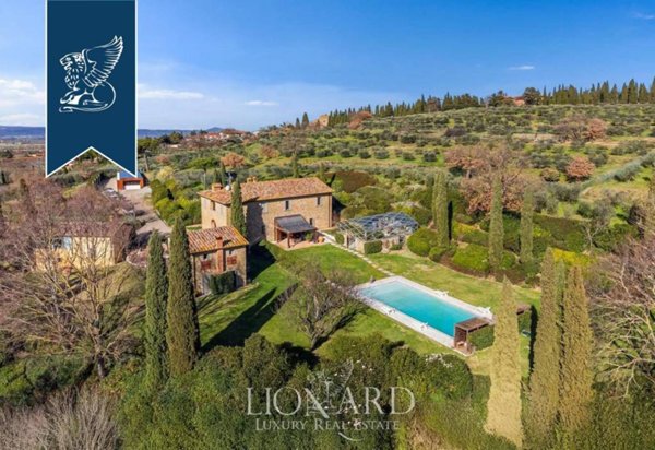 casa indipendente in vendita ad Arezzo in zona Puliciano