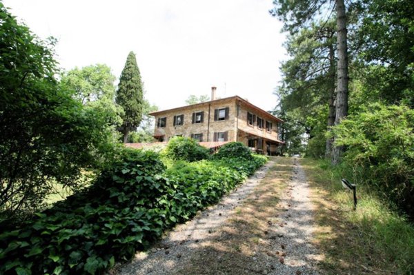 casa indipendente in vendita ad Arezzo in zona Quarata