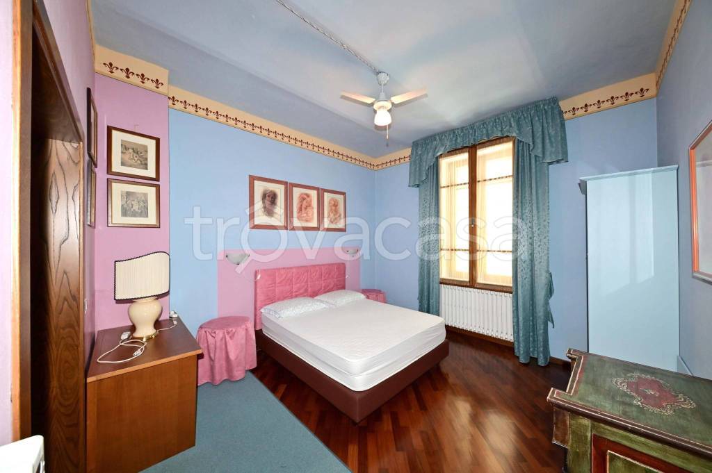 casa indipendente in vendita ad Arezzo in zona Centro Città