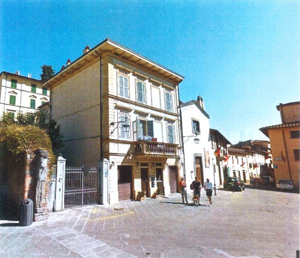 negozio in vendita ad Arezzo in zona Centro Città