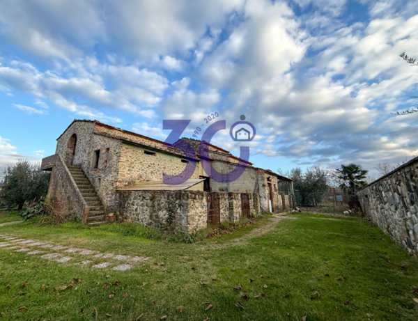 casale in vendita ad Arezzo in zona Campoluci