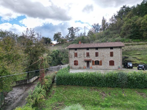 casa indipendente in vendita ad Arezzo