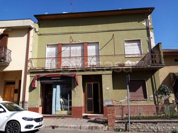 appartamento in vendita ad Arezzo in zona Rigutino