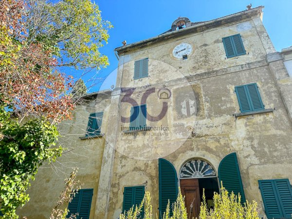 casa indipendente in vendita ad Arezzo in zona Zona Le Pietre