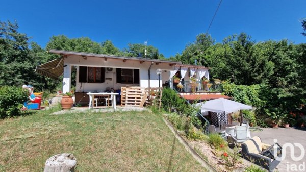 casa indipendente in vendita ad Arezzo in zona Centro Città