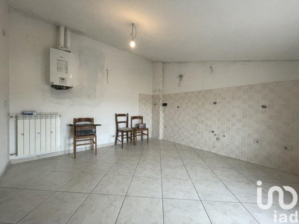 casa indipendente in vendita ad Arezzo in zona Quarata