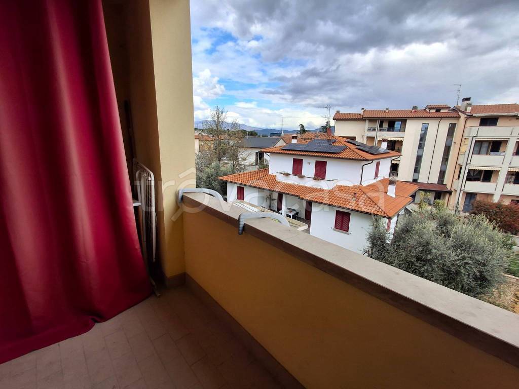 appartamento in vendita ad Arezzo in zona Pescaiola