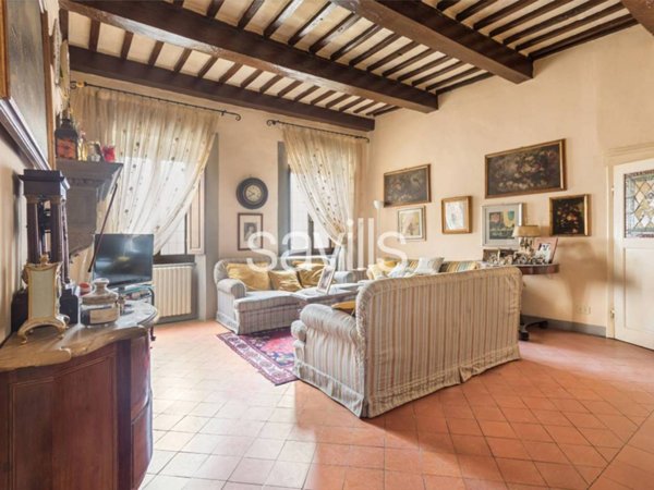 intera palazzina in vendita ad Arezzo in zona Centro Città