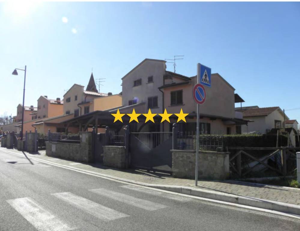 appartamento in vendita ad Arezzo in zona Rigutino
