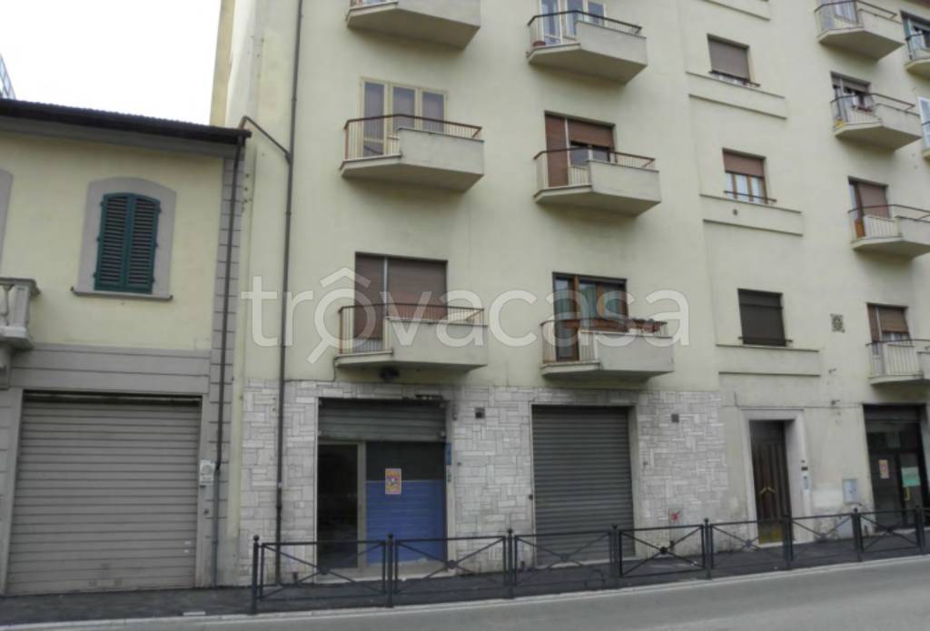 locale commerciale in vendita ad Arezzo