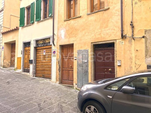 locale commerciale in vendita ad Arezzo