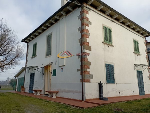 appartamento in vendita ad Arezzo in zona Quarata