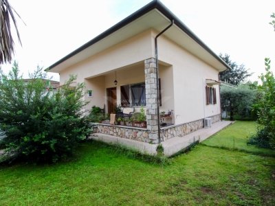 casa indipendente in vendita ad Arezzo