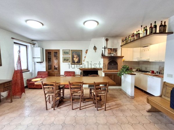 appartamento in vendita ad Arezzo in zona Zona La Pace