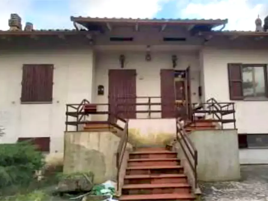 casa indipendente in vendita ad Arezzo in zona San Cassiano