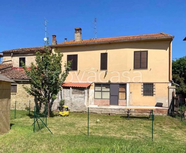 casa indipendente in vendita ad Arezzo in zona San Giuliano