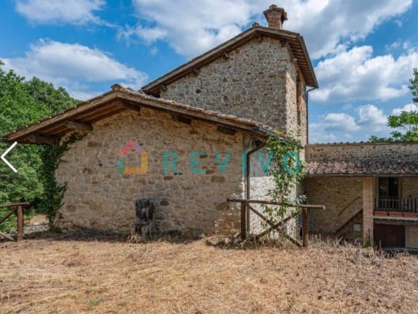 casa indipendente in vendita ad Arezzo in zona Campi