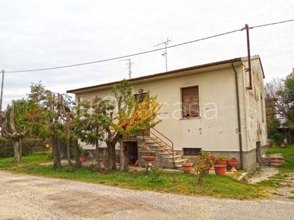casa indipendente in vendita ad Arezzo in zona Ceciliano