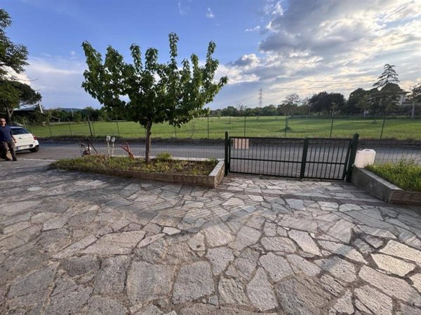 casa indipendente in vendita ad Arezzo in zona Fiorentina