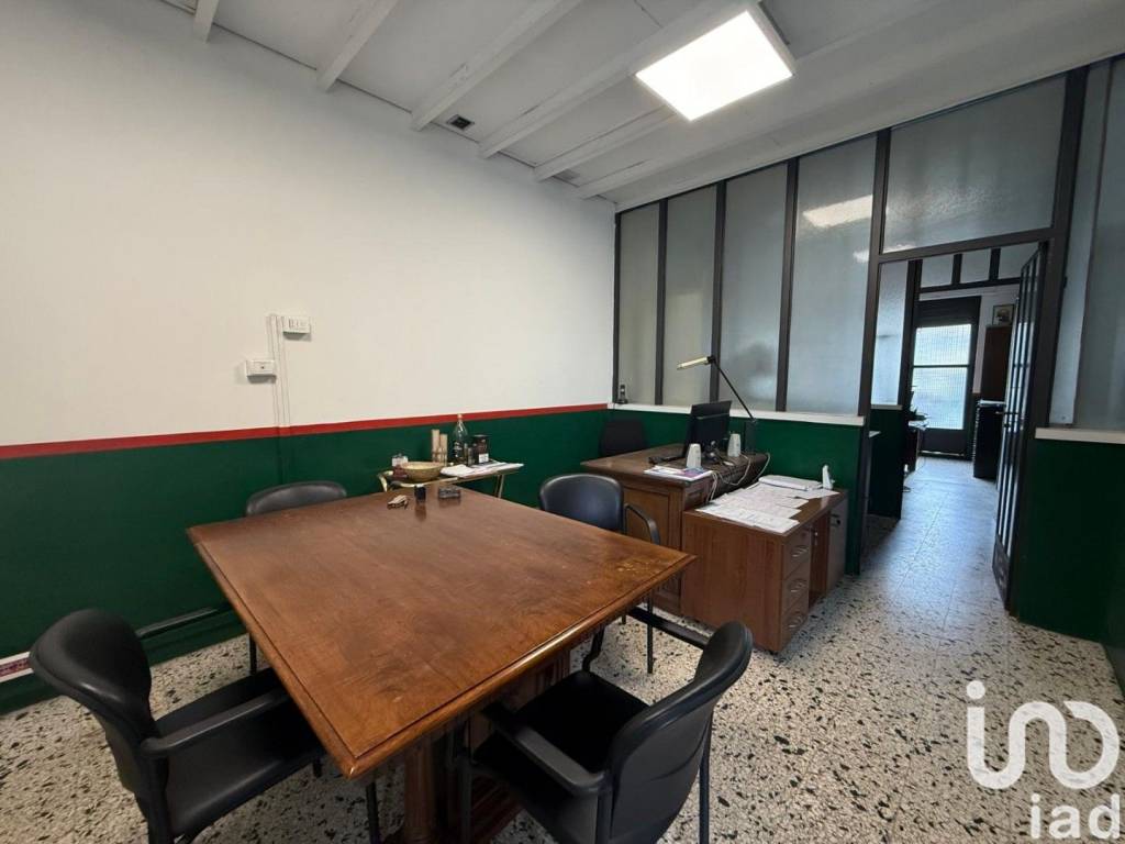ufficio in vendita ad Arezzo in zona Centro Città