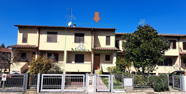 casa indipendente in vendita ad Arezzo in zona Ponte Alla Chiassa