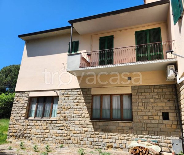 casa indipendente in vendita ad Arezzo