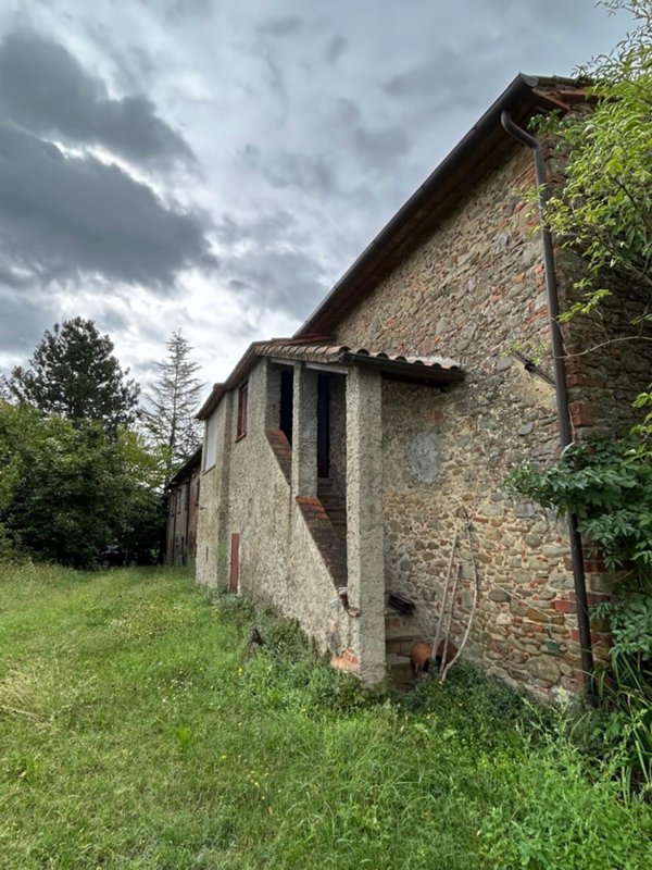 casa indipendente in vendita ad Arezzo in zona Chiassa-Tregozzano