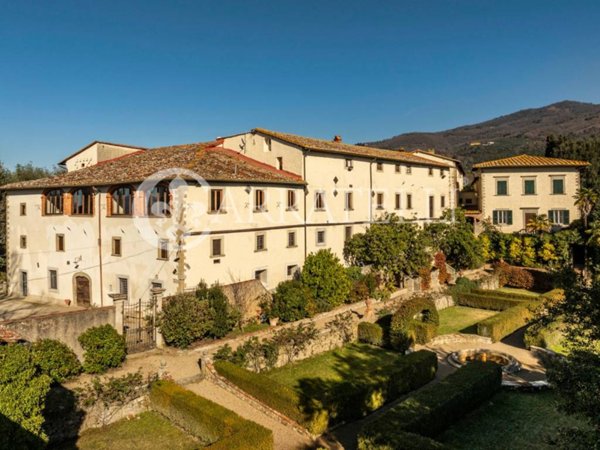 casa indipendente in vendita ad Arezzo in zona Fiorentina