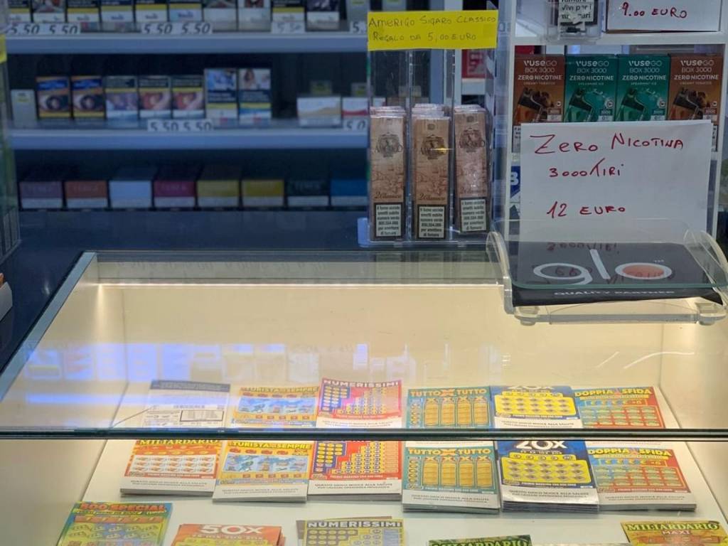 negozio in vendita ad Arezzo in zona Centro Città