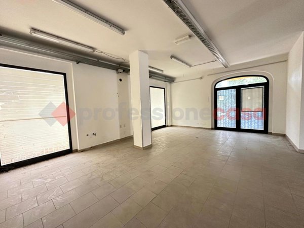 negozio in vendita ad Arezzo in zona Centro Città