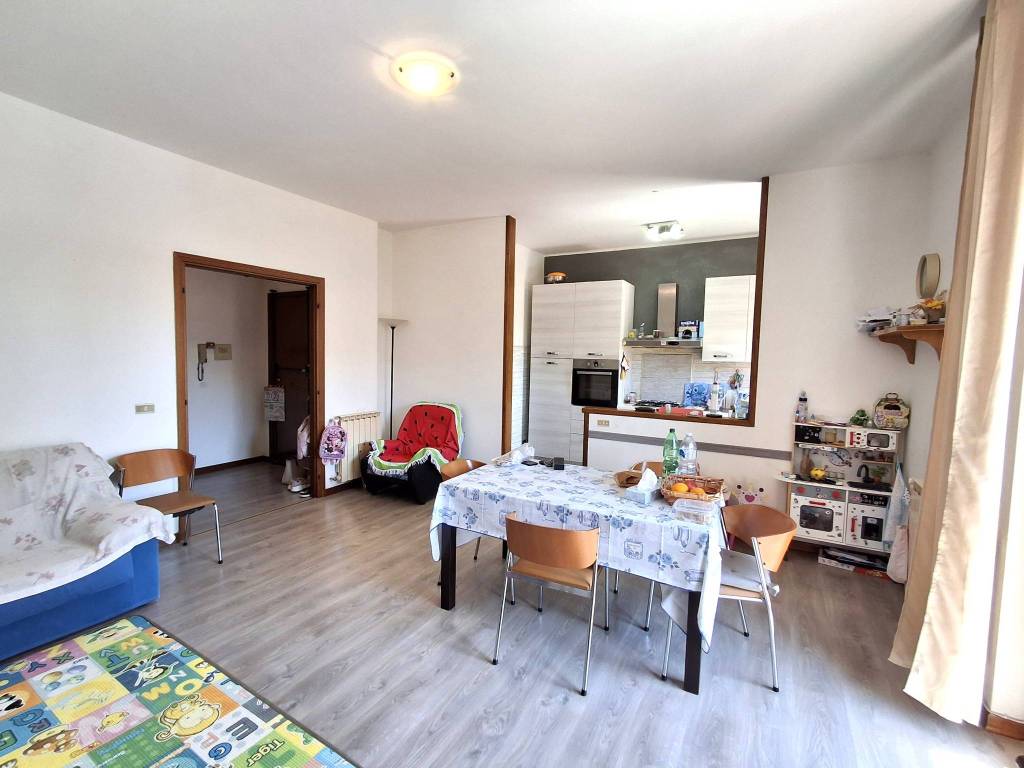 appartamento in vendita ad Arezzo in zona Rigutino