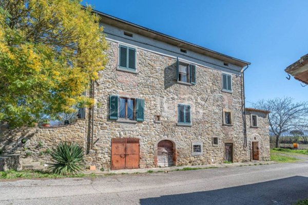 casa indipendente in vendita ad Arezzo in zona Rigutino