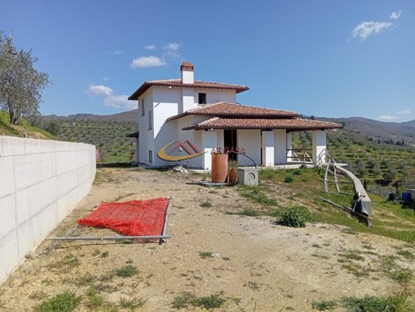 casa indipendente in vendita ad Arezzo in zona Ponte Alla Chiassa
