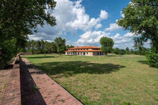 casa indipendente in vendita ad Arezzo