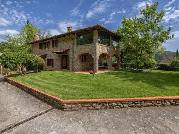 casa indipendente in vendita ad Arezzo in zona Chiassa-Tregozzano