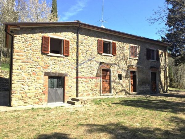 casa indipendente in vendita ad Arezzo in zona Molin Nuovo