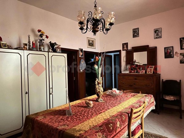 casa indipendente in vendita ad Arezzo in zona Agazzi