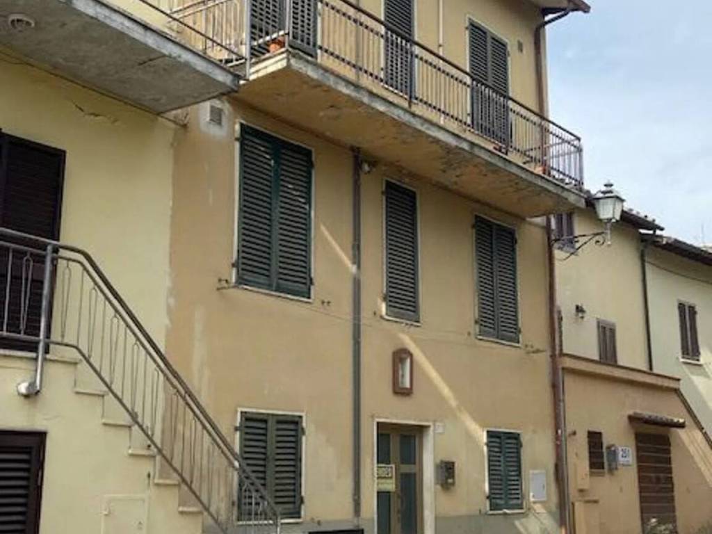casa indipendente in vendita ad Arezzo in zona Rigutino
