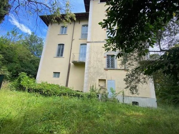 casa indipendente in vendita ad Arezzo in zona San Zeno